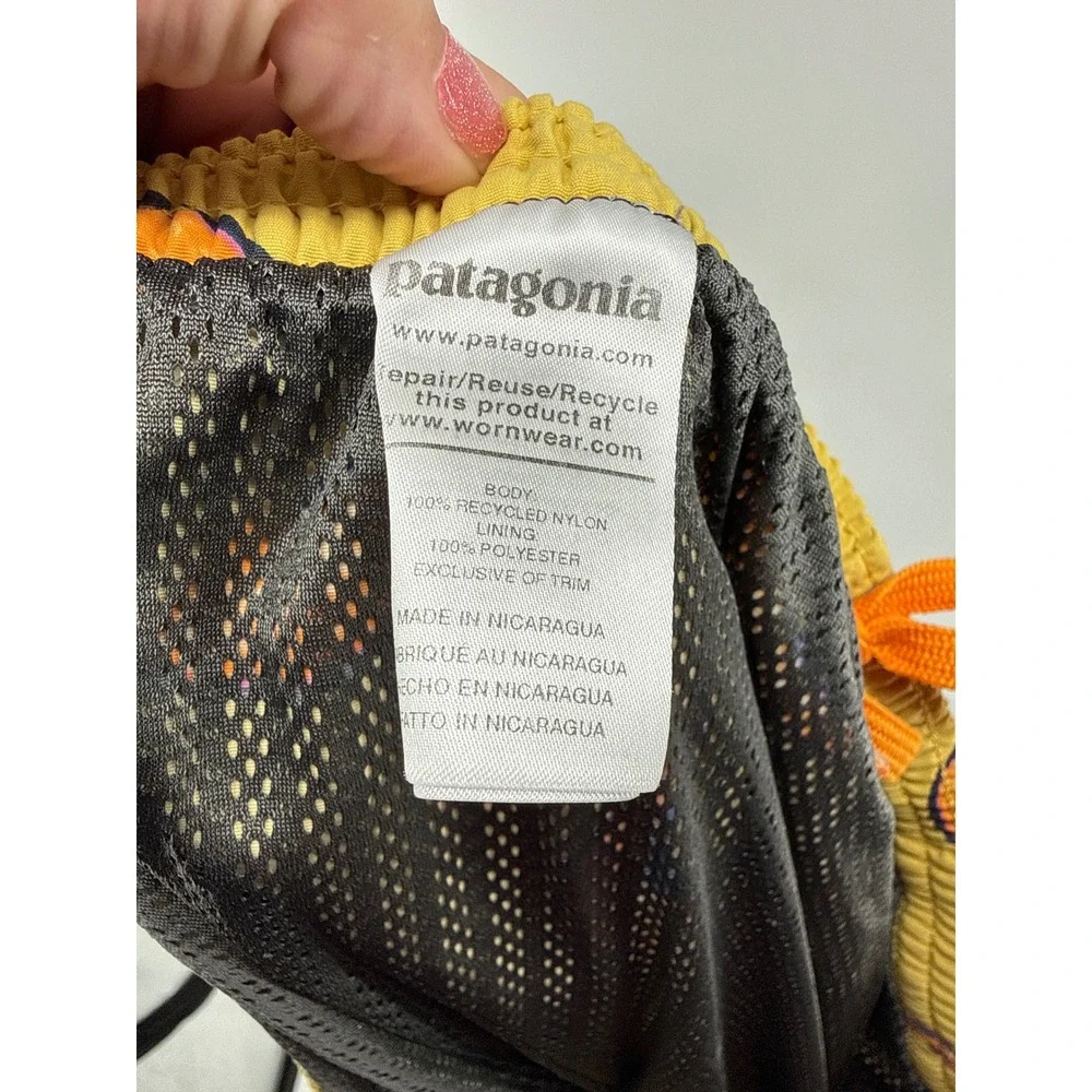 Patagonia Baggies 5 In Men XL Yellow Melon Cantaloupe Recycled Nylon Shorts